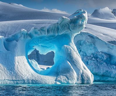 weather-eroded-iceberg-in-wilhemina-bay-antarctica